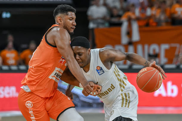 氛过于紧张 氛过于紧张