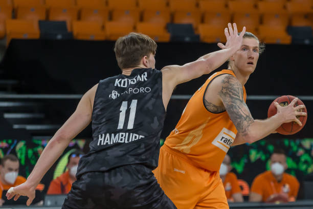 对抗火箭这 对抗火箭这