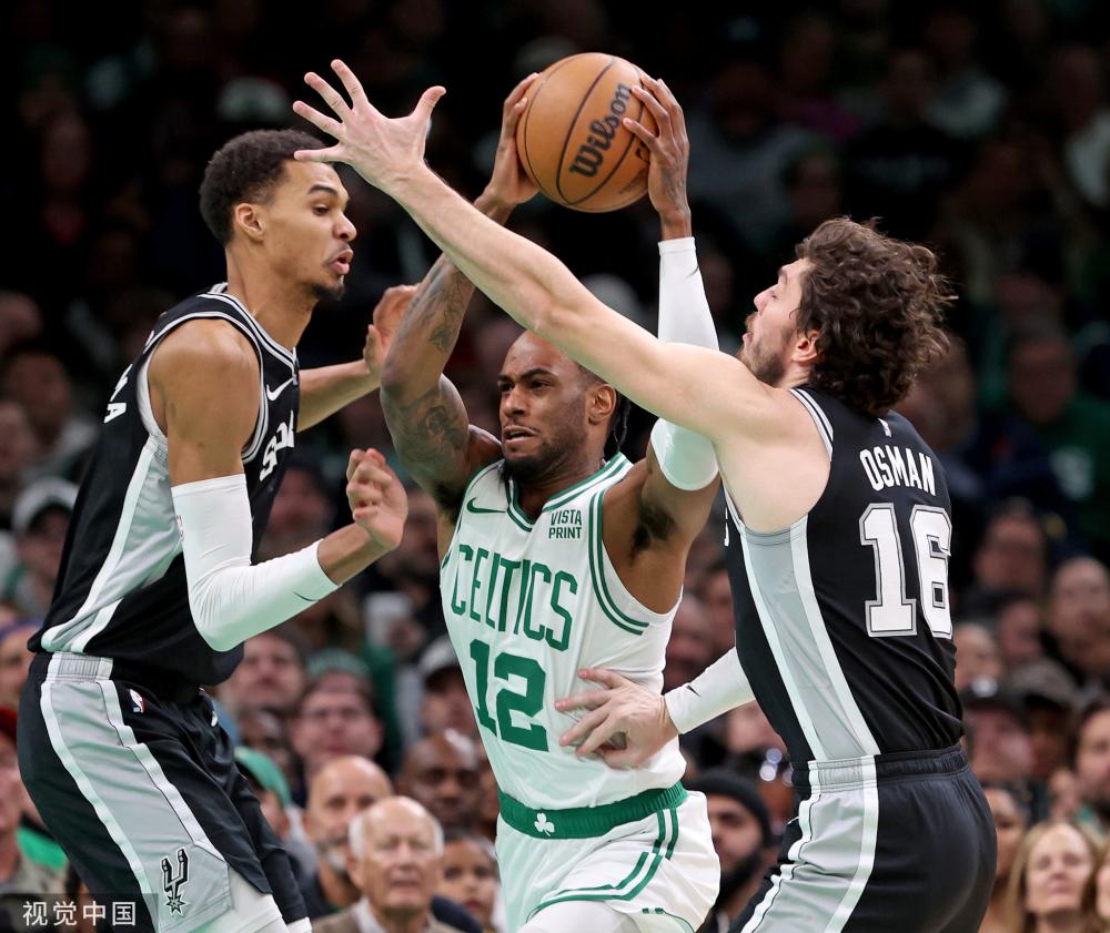 奖杯稳住阵 奖杯稳住阵